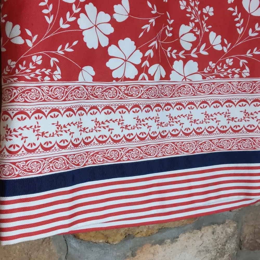 Ann Taylor loft Red floral skirt